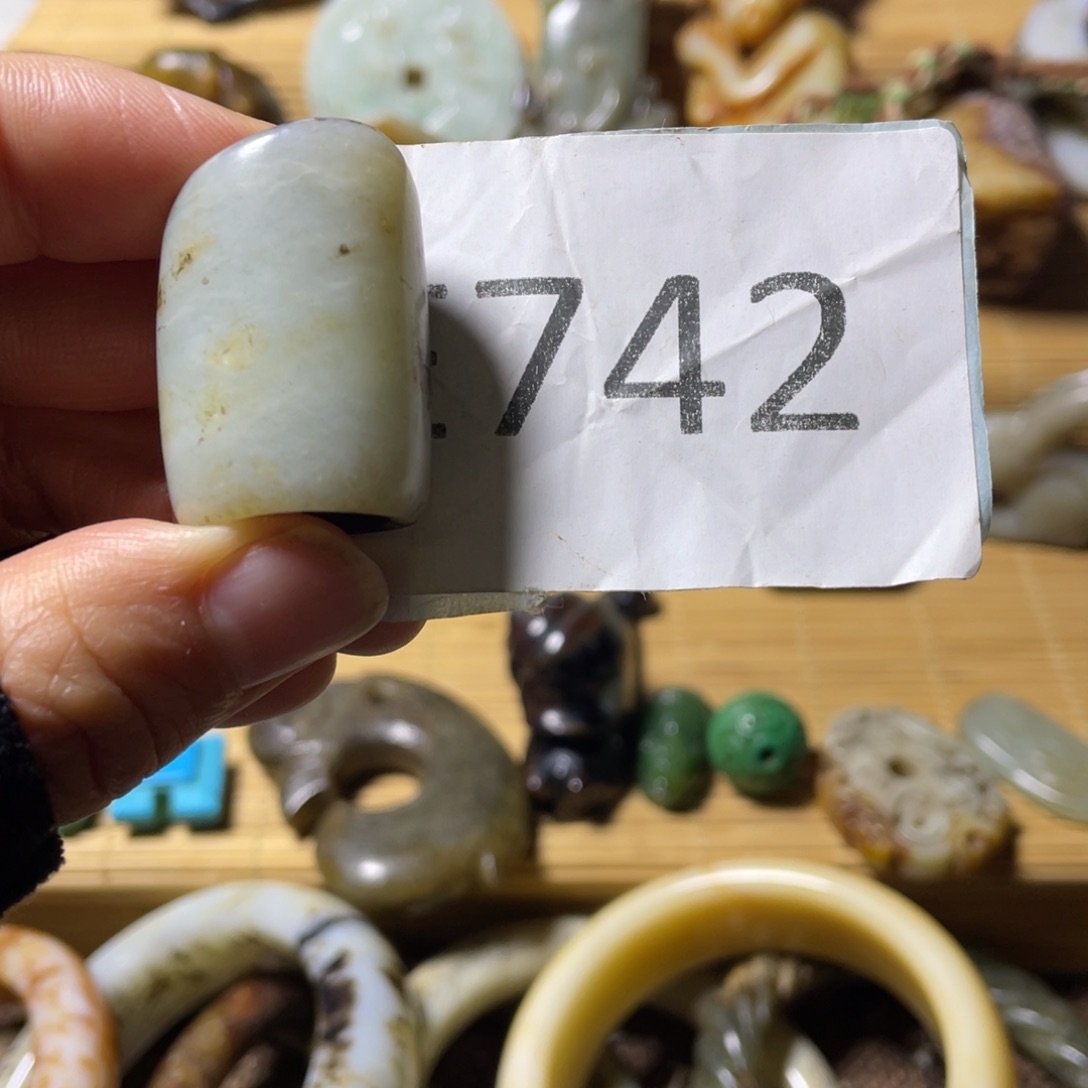 未镶嵌和田玉挂件