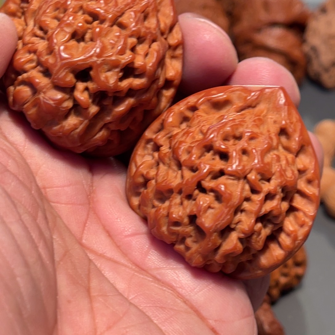 文玩核桃吊坠 我哦哦咯哦咯哦哦