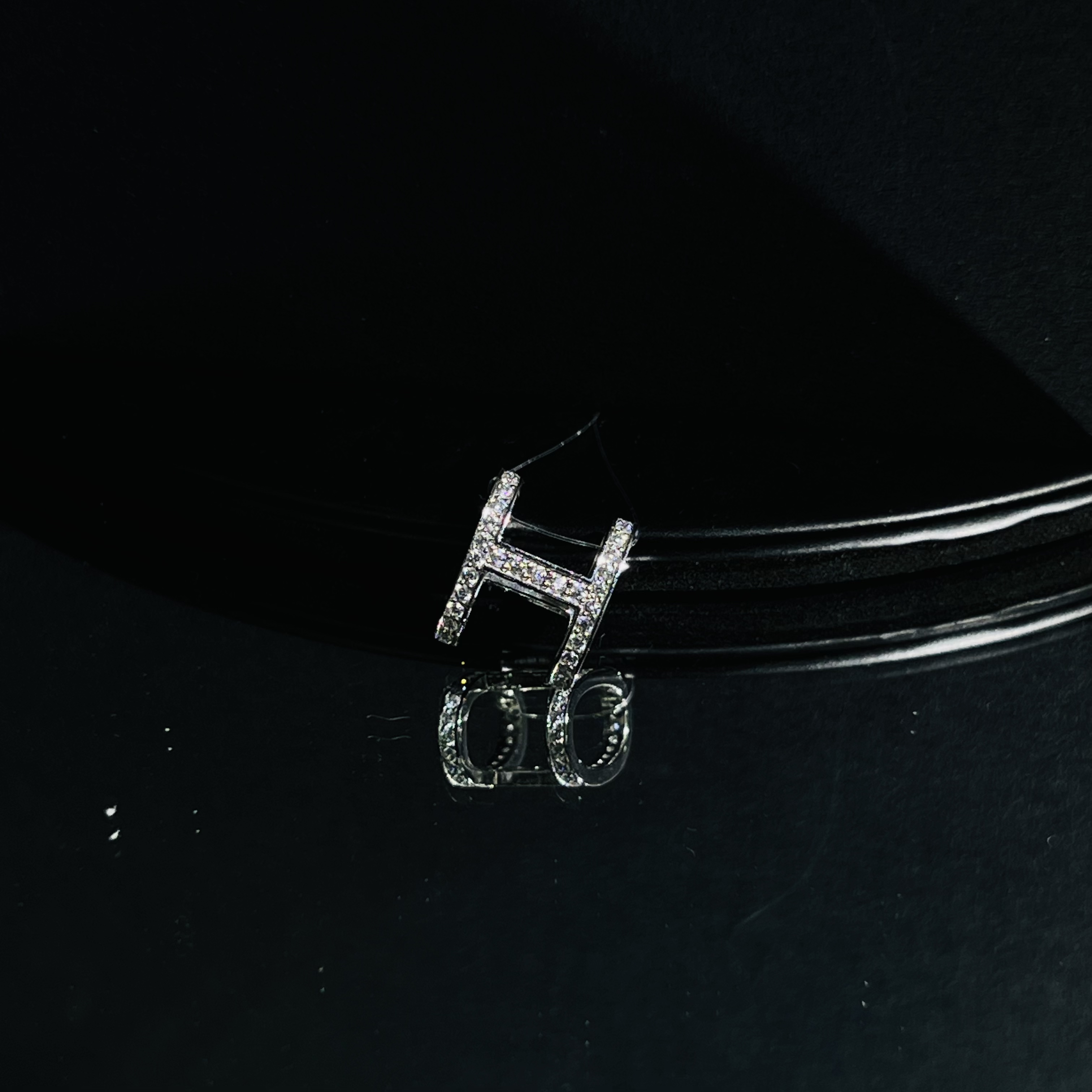 铂雅阁 Pt950铂金镶嵌H吊坠