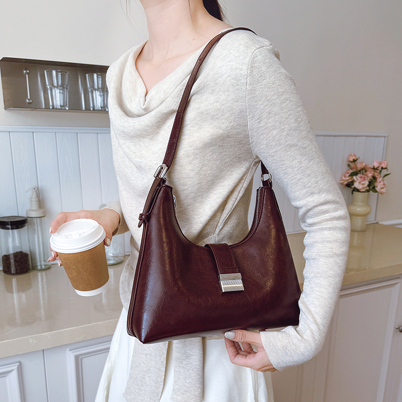 简约腋下单肩包2025冬季爆款小众百搭气质斜挎包法式复古时尚女包