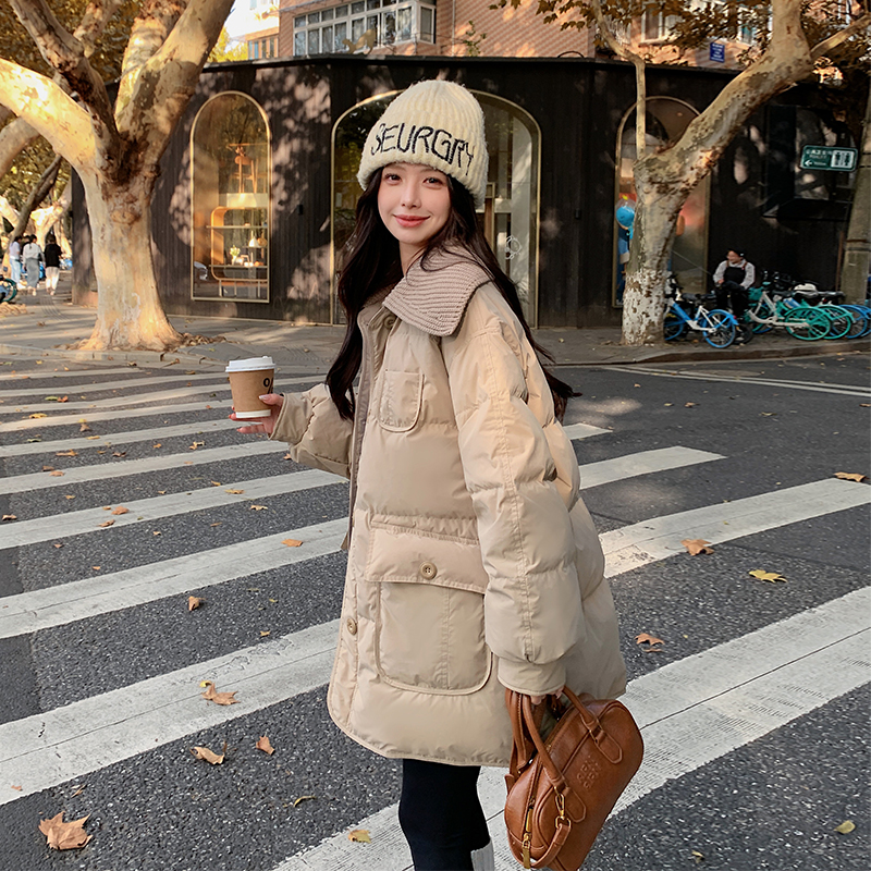 卡其色针织拼接大翻领工装羽绒服女冬季2025新款中长款白鸭绒外套