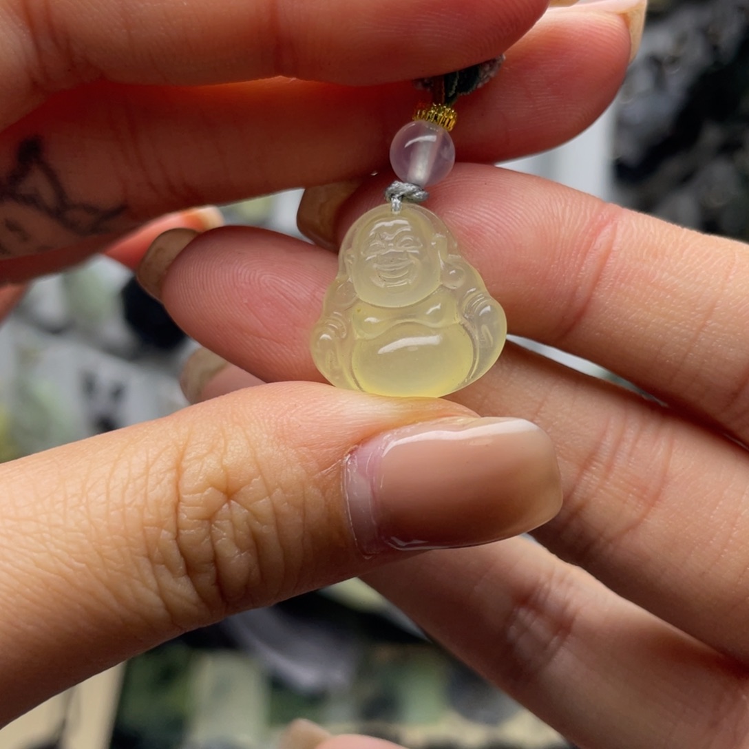 岫玉未镶嵌颈饰大肚佛