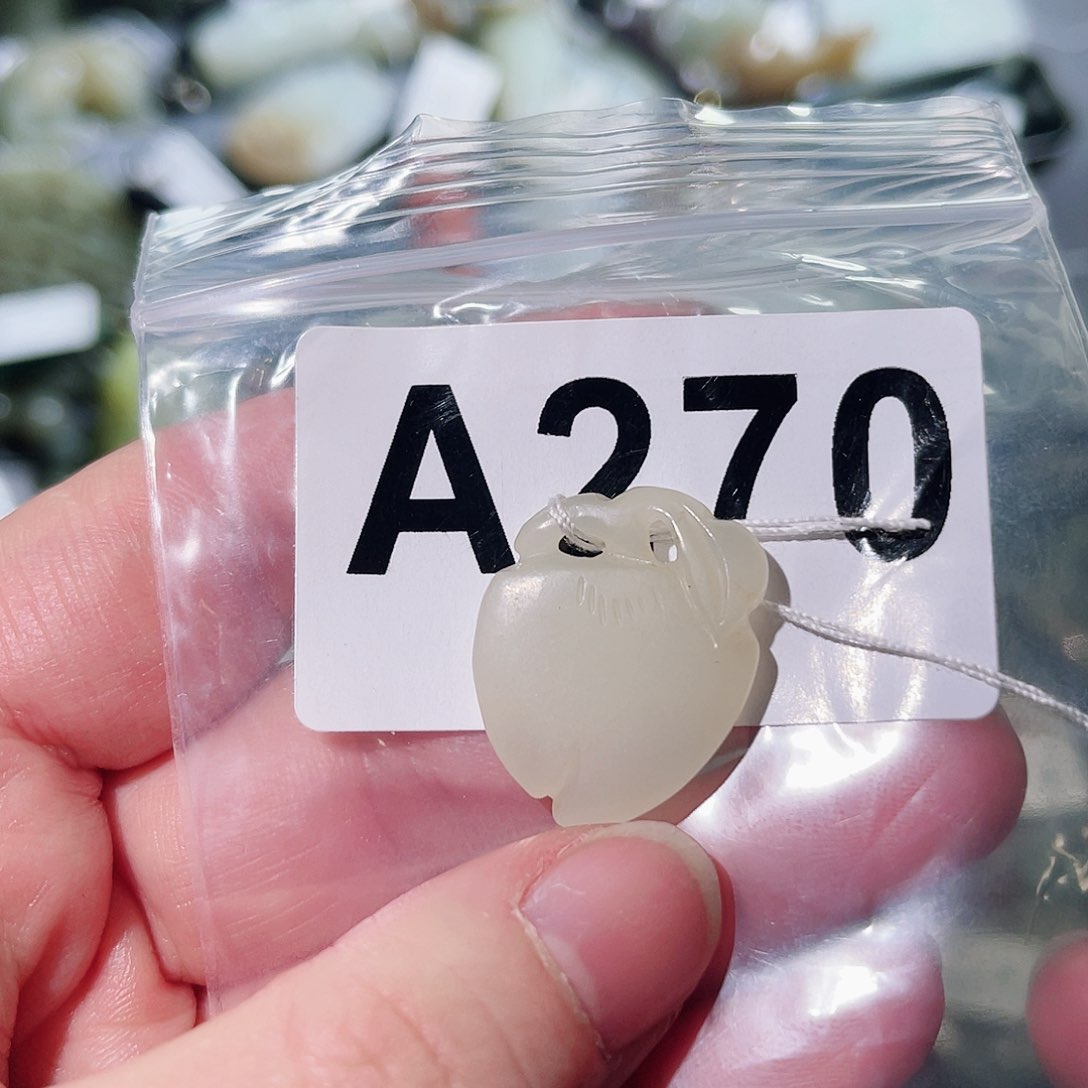 和田玉（糖玉）颈饰未镶嵌