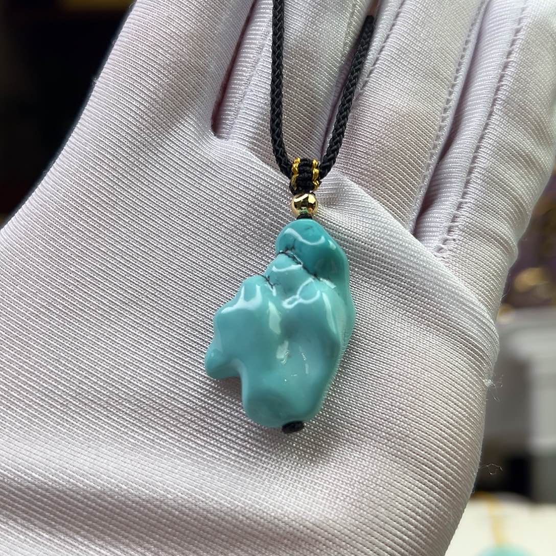 绿松石未镶嵌珠宝奇石