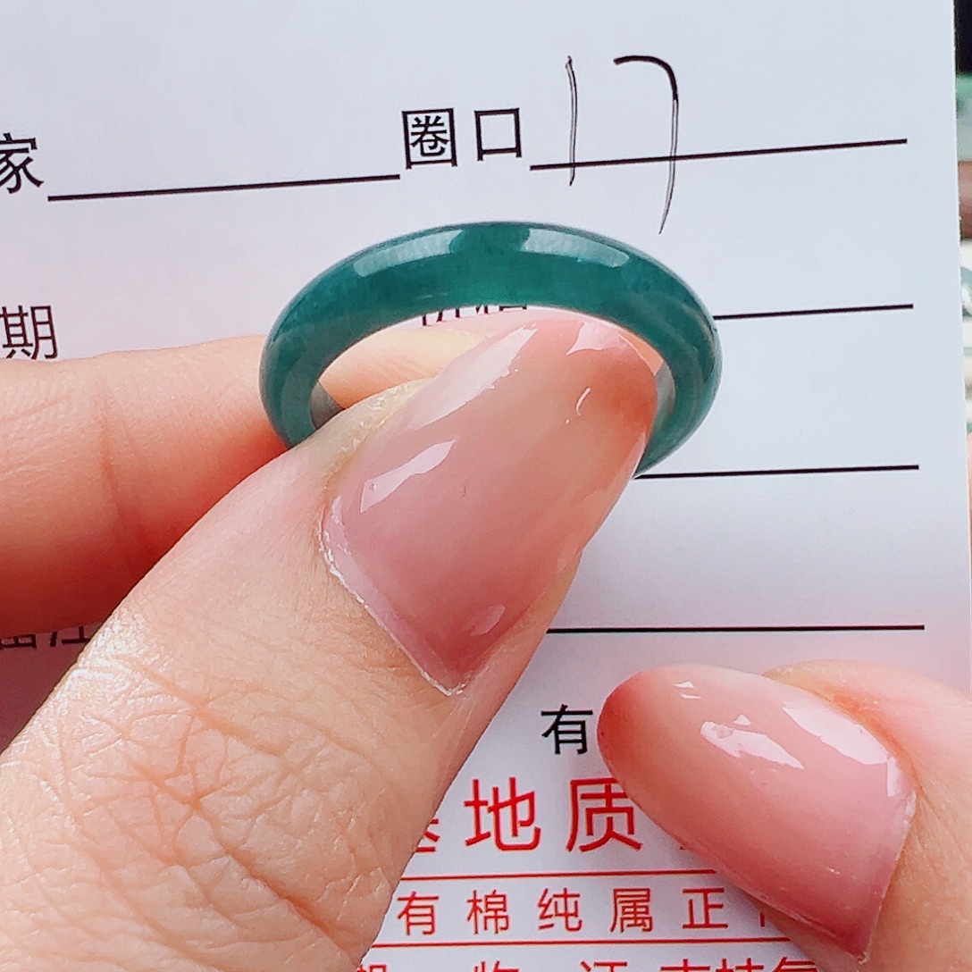 翡翠未镶嵌戒指戒指