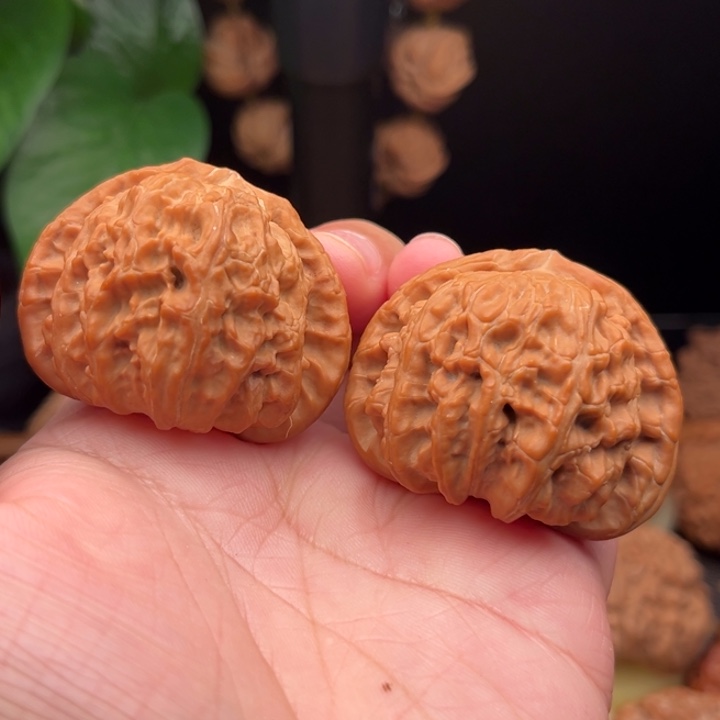 把件文玩核桃44三角白