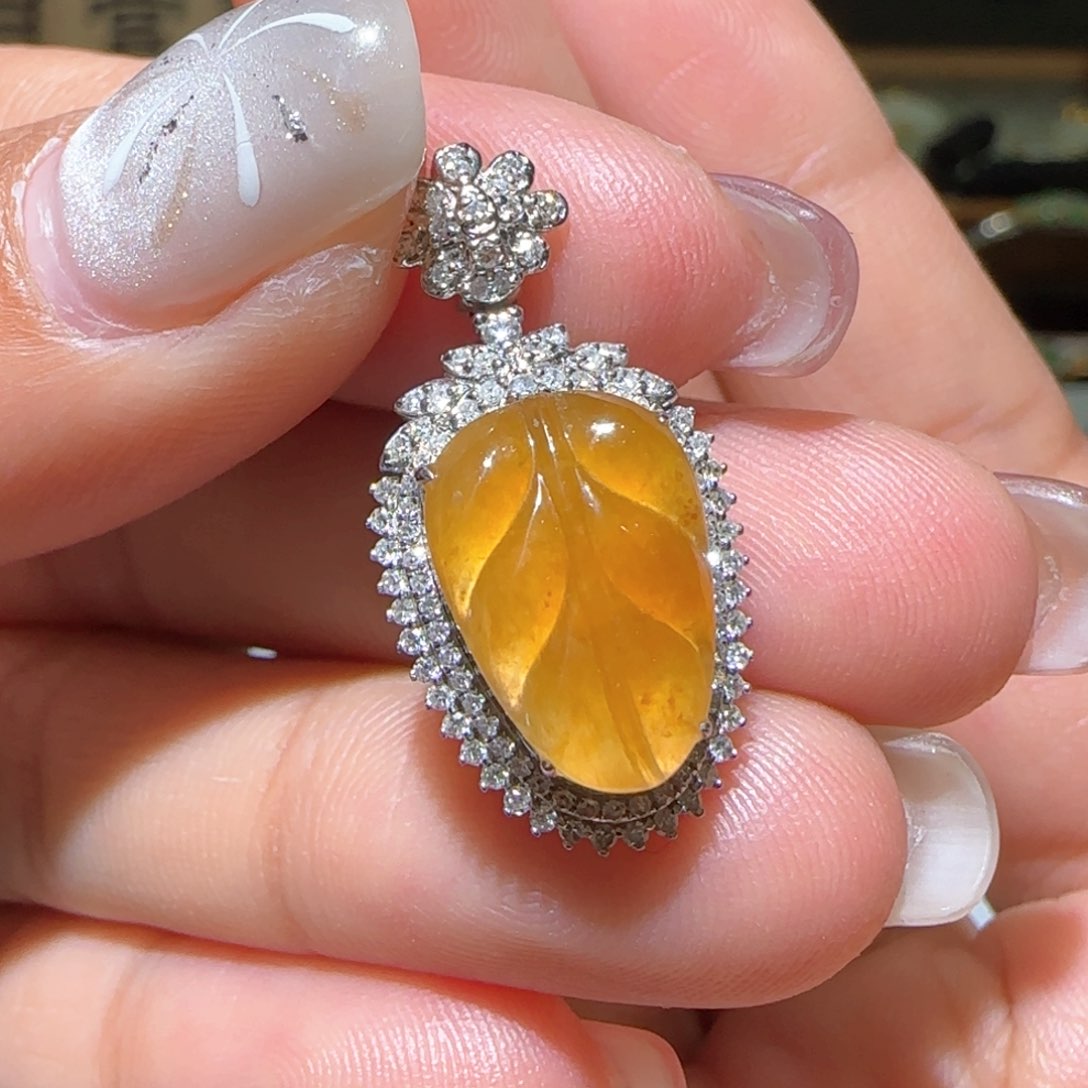 【闪购商品】翡翠颈饰18K金镶嵌缅甸