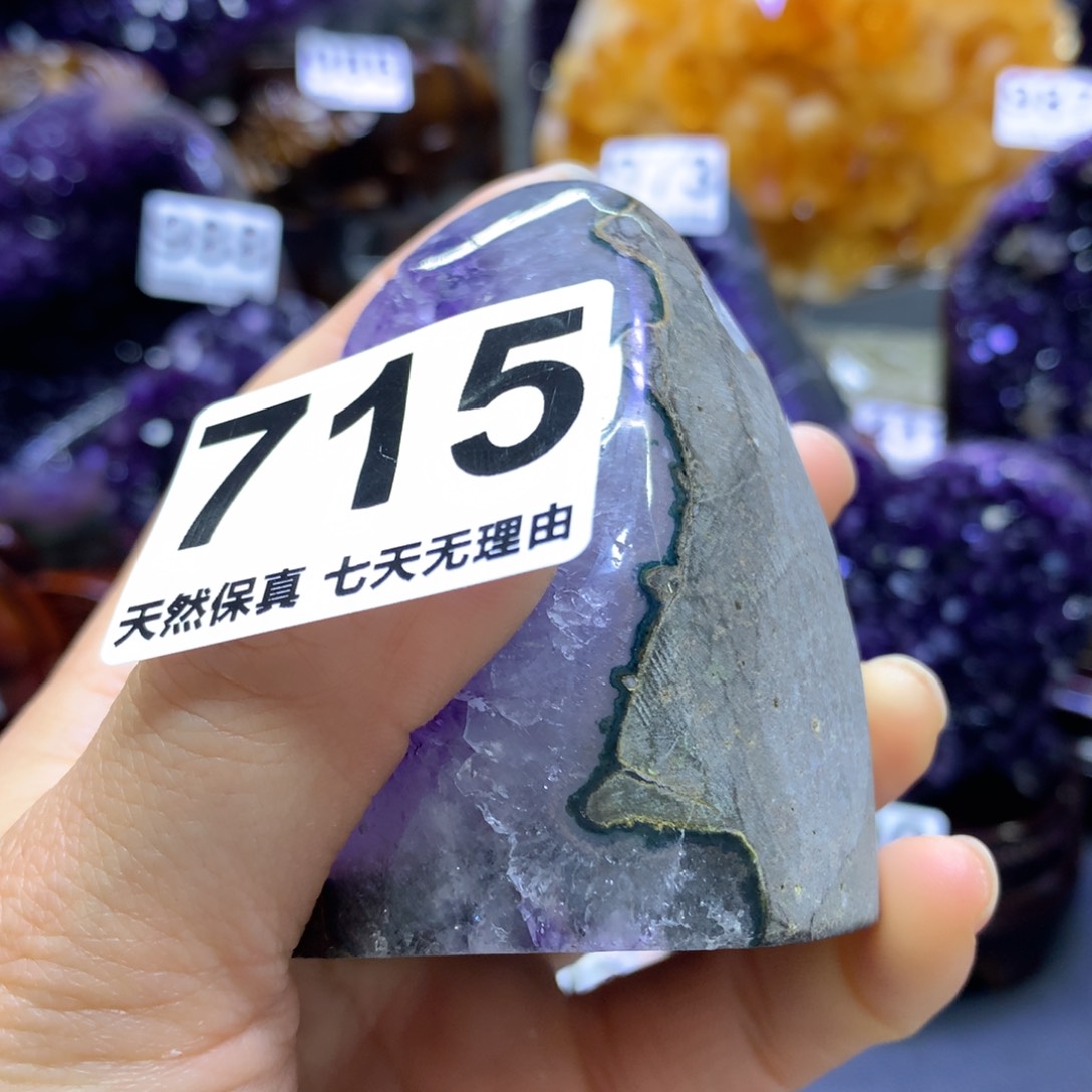 水晶摆件未镶嵌阅****号