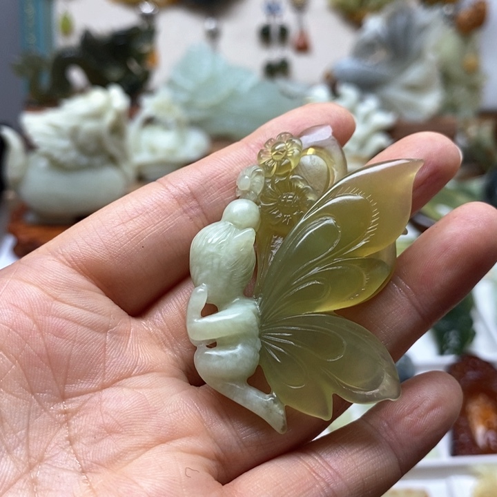 未镶嵌蛇纹石玉颈饰