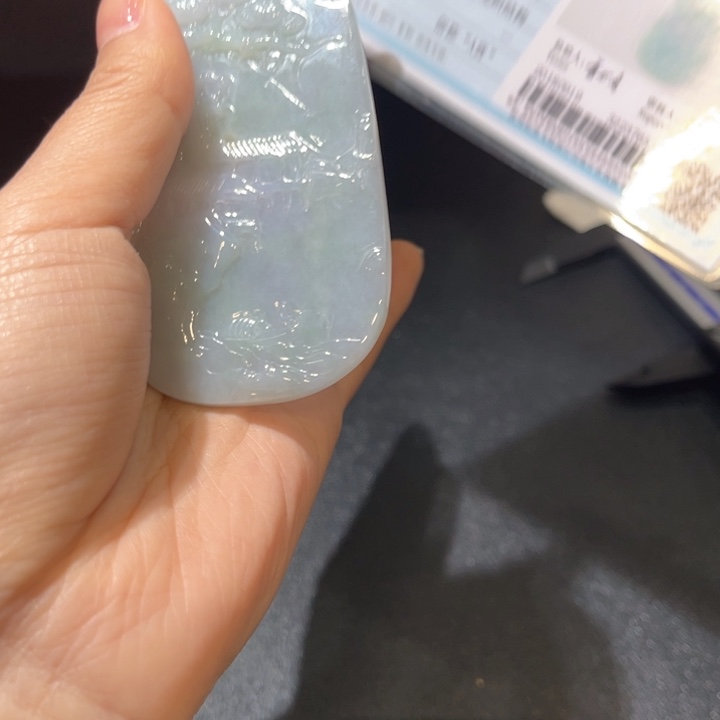 翡翠未镶嵌颈饰?****G翡翠牌翡翠山水牌
