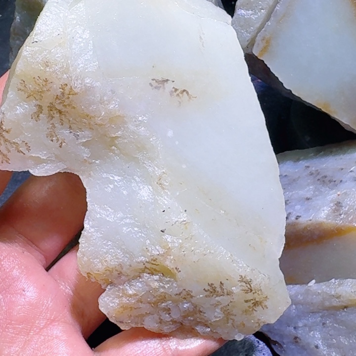 和田玉未镶嵌珠宝半成品