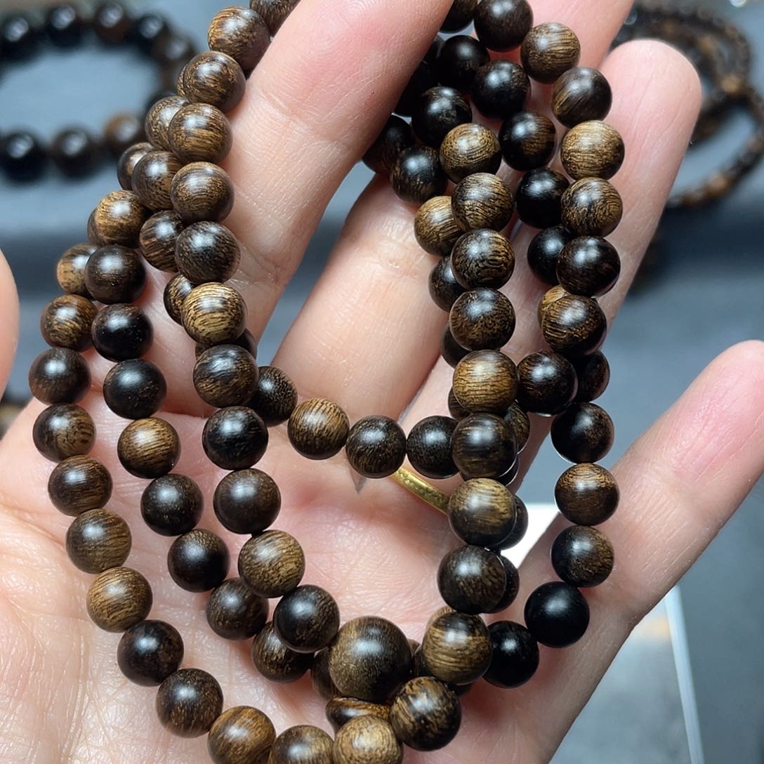 沉香手串白棋瘤疤0.6