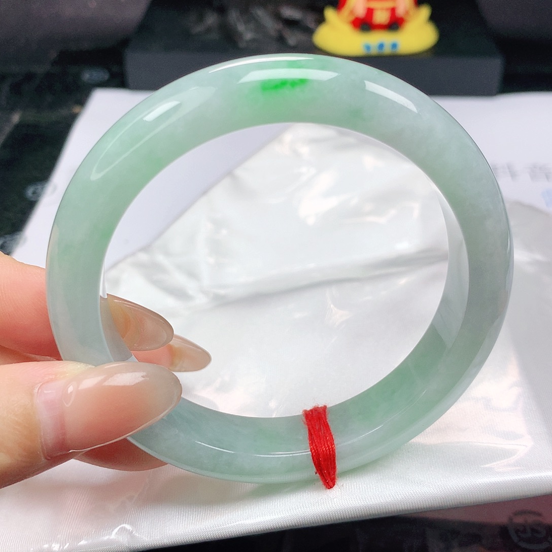 未镶嵌手镯翡翠正