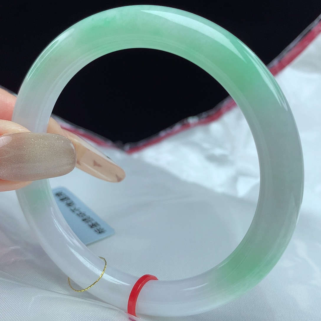 翡翠手镯（圆镯）未镶嵌52圆条4159