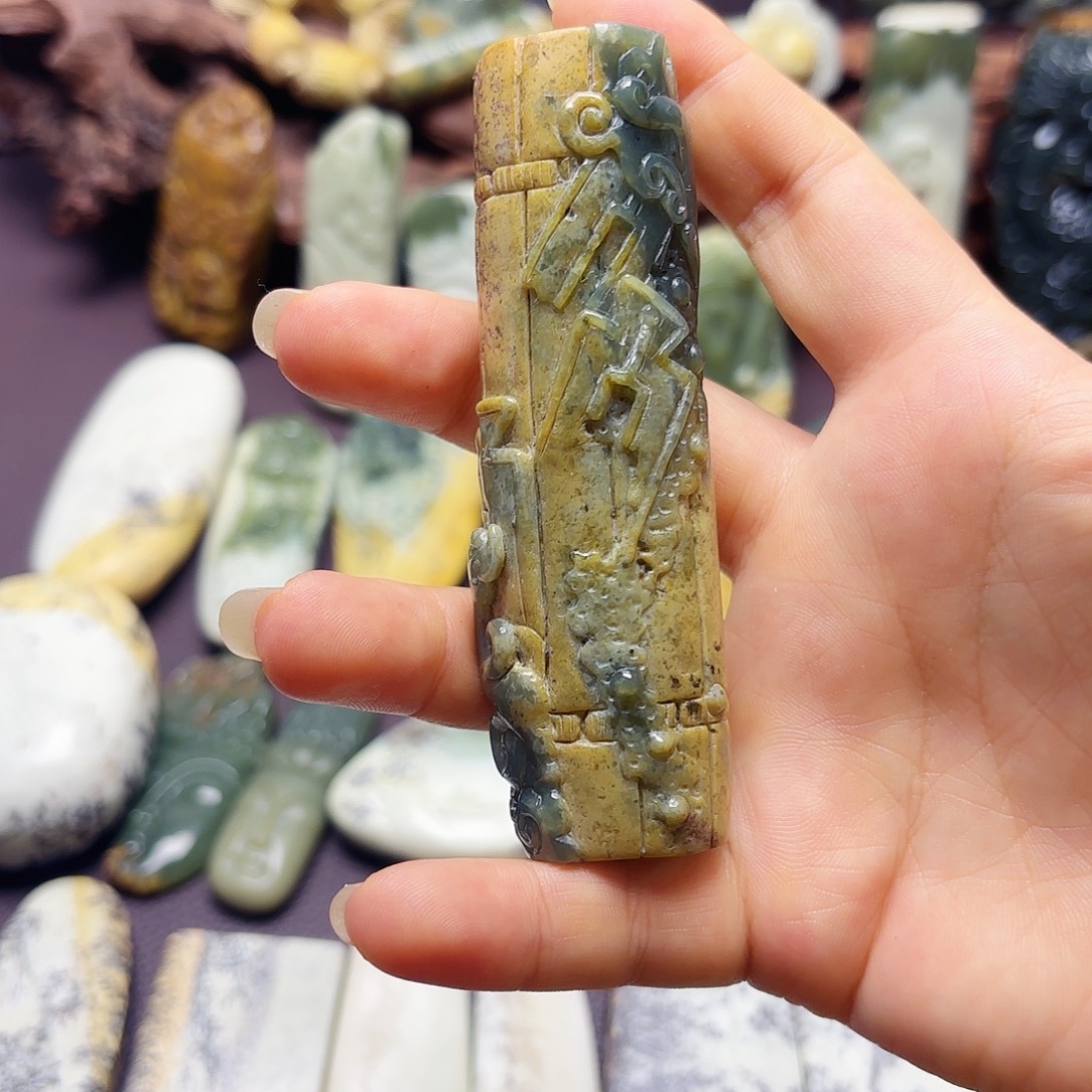 岫岩河磨玉（透闪石质玉）未镶嵌挂件