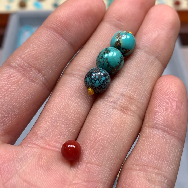 南红玛瑙配饰未镶嵌