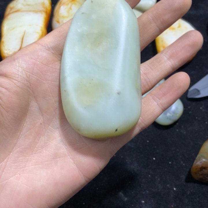 和田玉（糖玉）未镶嵌颈饰