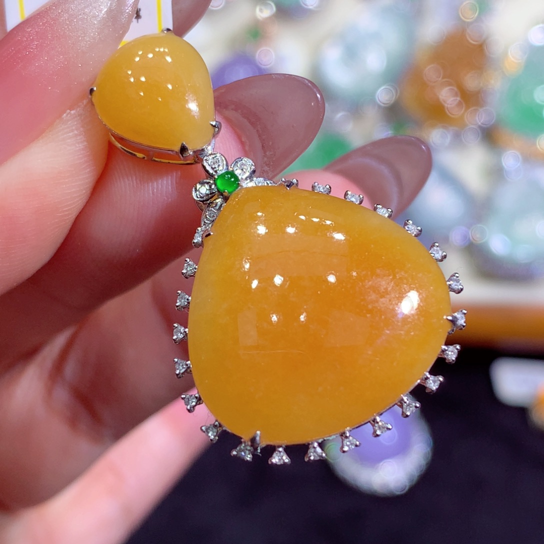 翡翠18K金镶嵌吊坠(不含链)