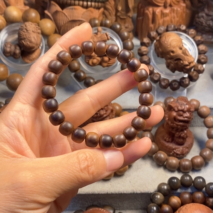 北***家手串/手链檀香木老山檀奶香味8*9红黑