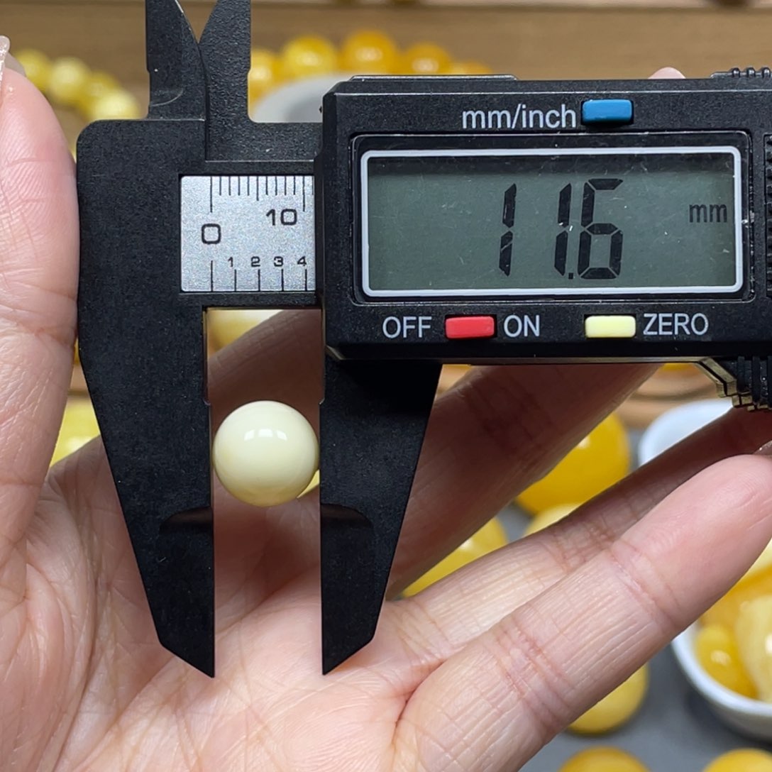 蜜蜡裸石未镶嵌王*硕