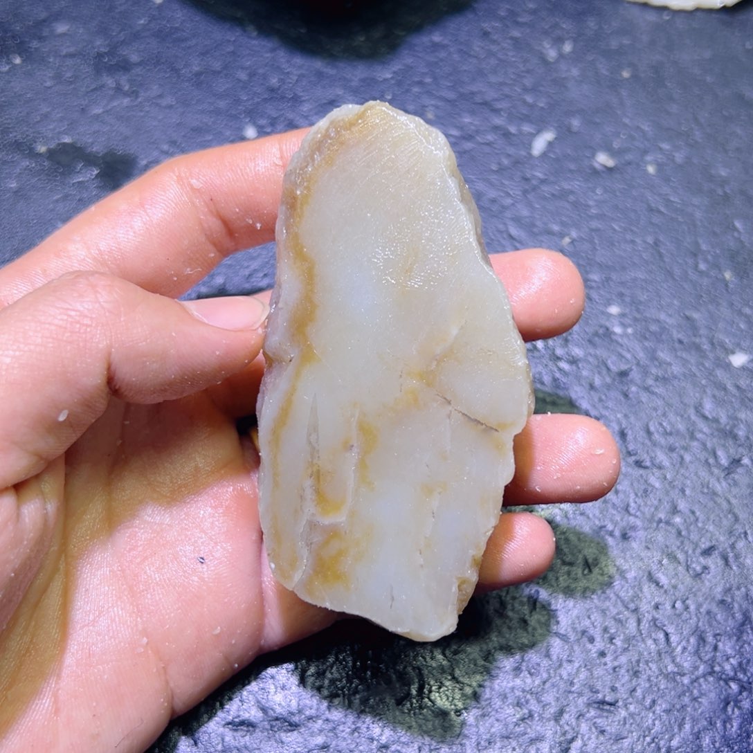 和田玉未镶嵌珠宝半成品