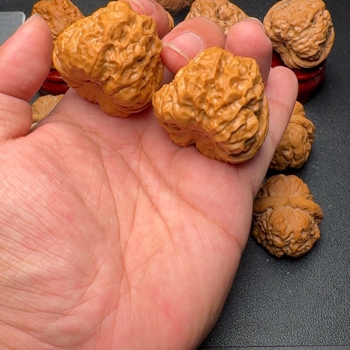 文玩核桃吊坠@****?41蛙蛙