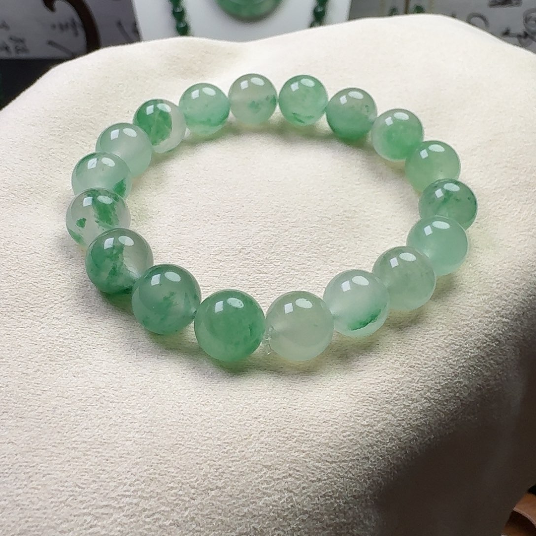 石英质玉（非洲翠）1未镶嵌?****L