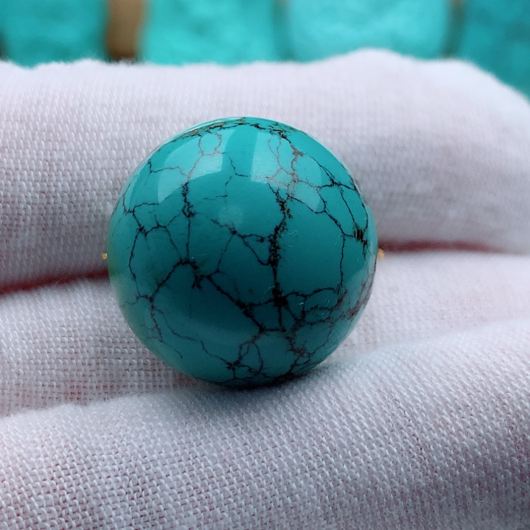 绿松石颈饰未镶嵌