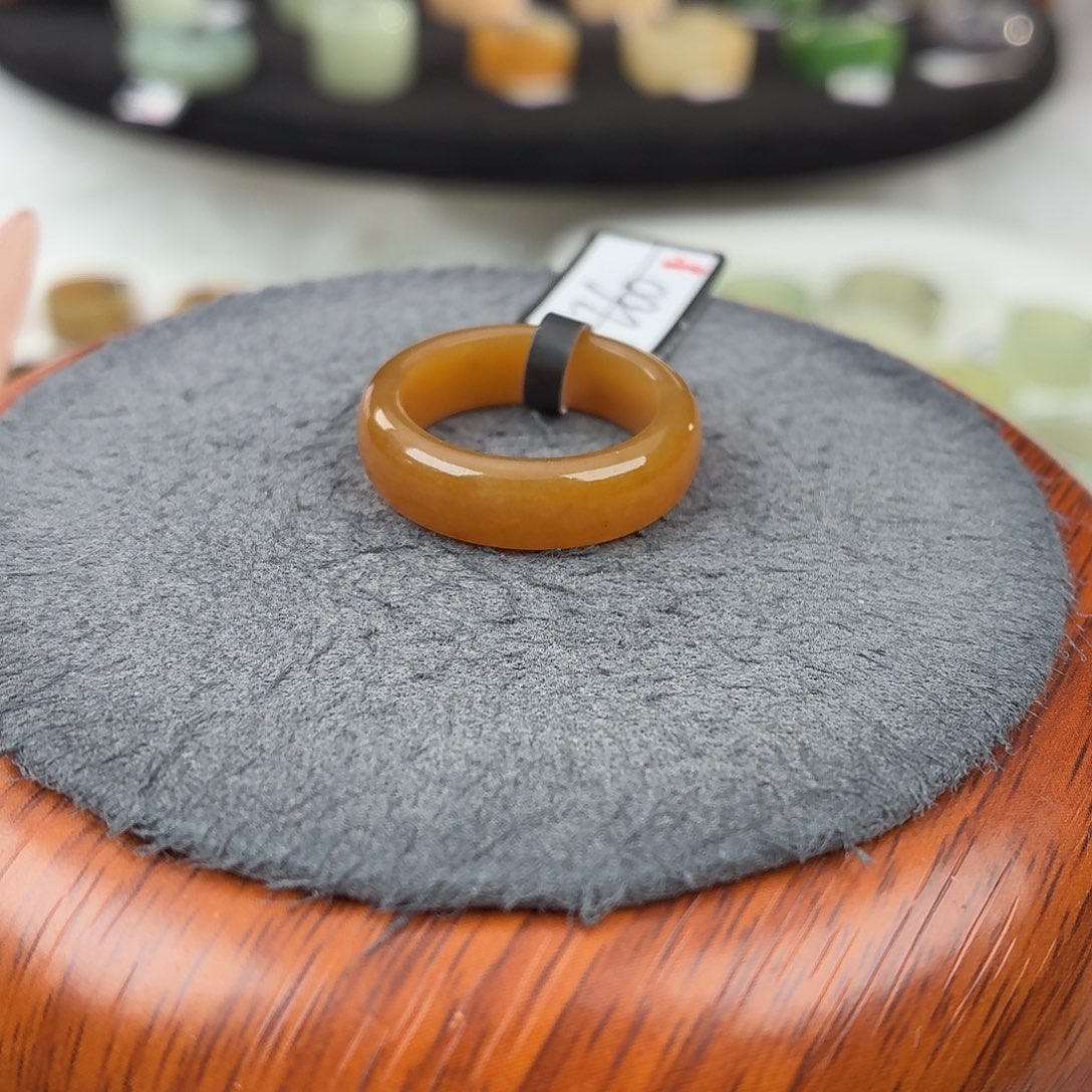 和田玉未镶嵌戒指b6橘糖圆条18不退换