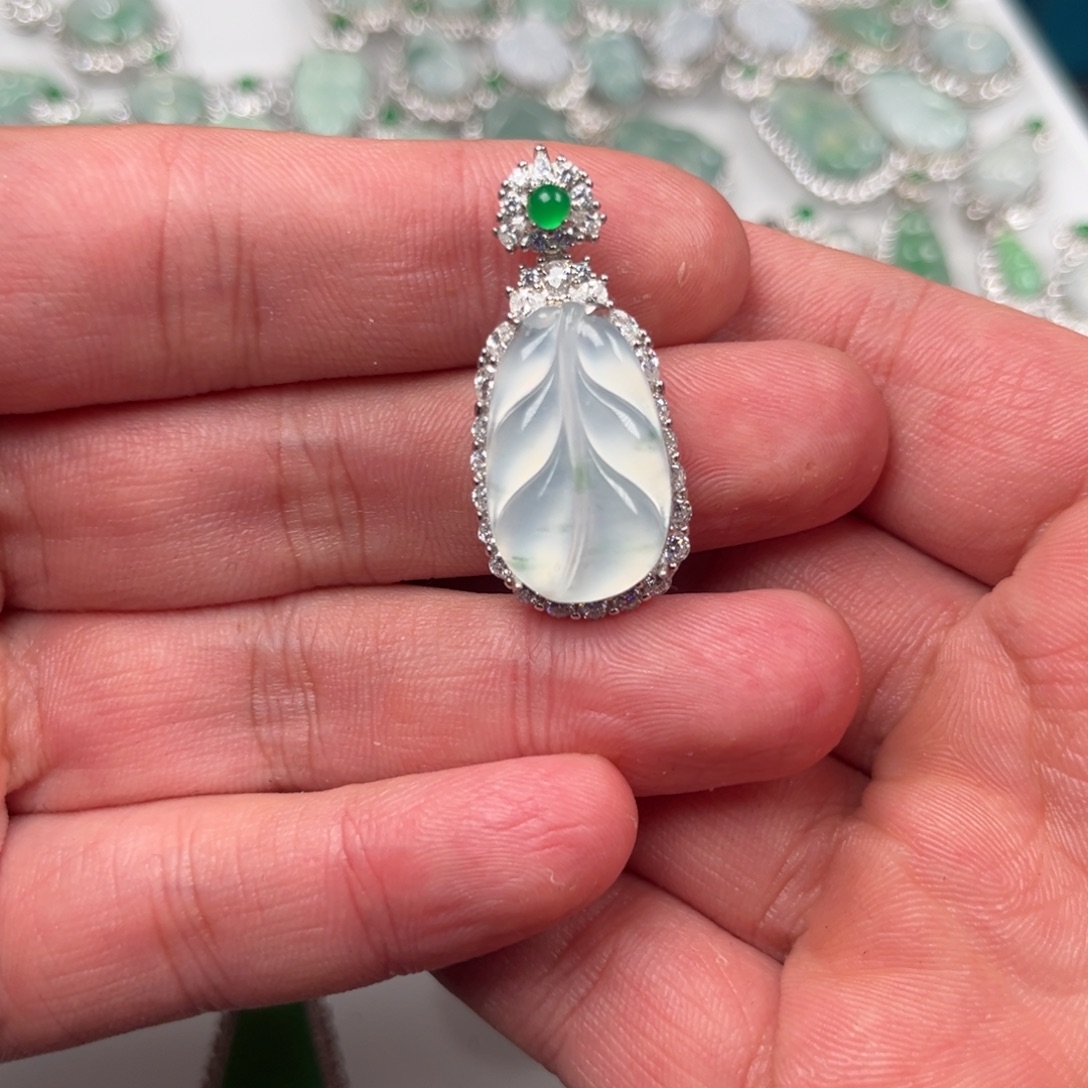 娜***宝翡翠银S925镶嵌吊坠(不含链)