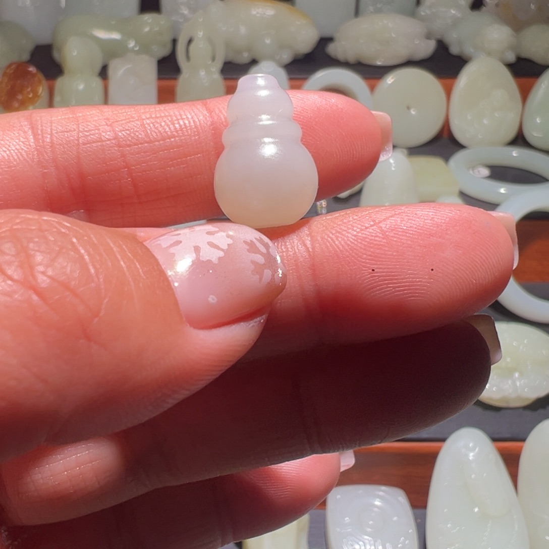 绪***之和田玉未镶嵌颈饰