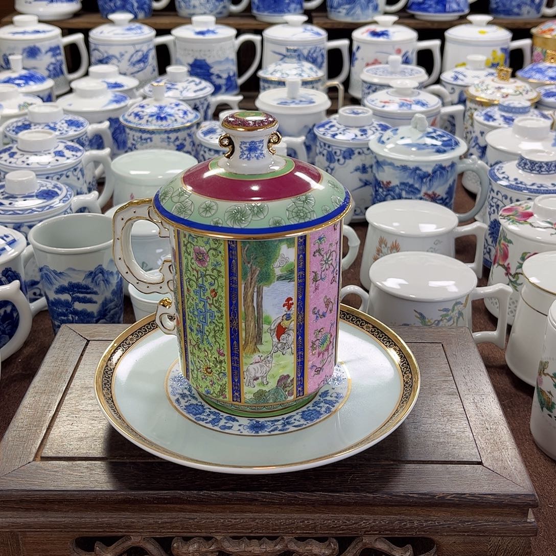 董***。陶摆件景德镇陶瓷马克杯