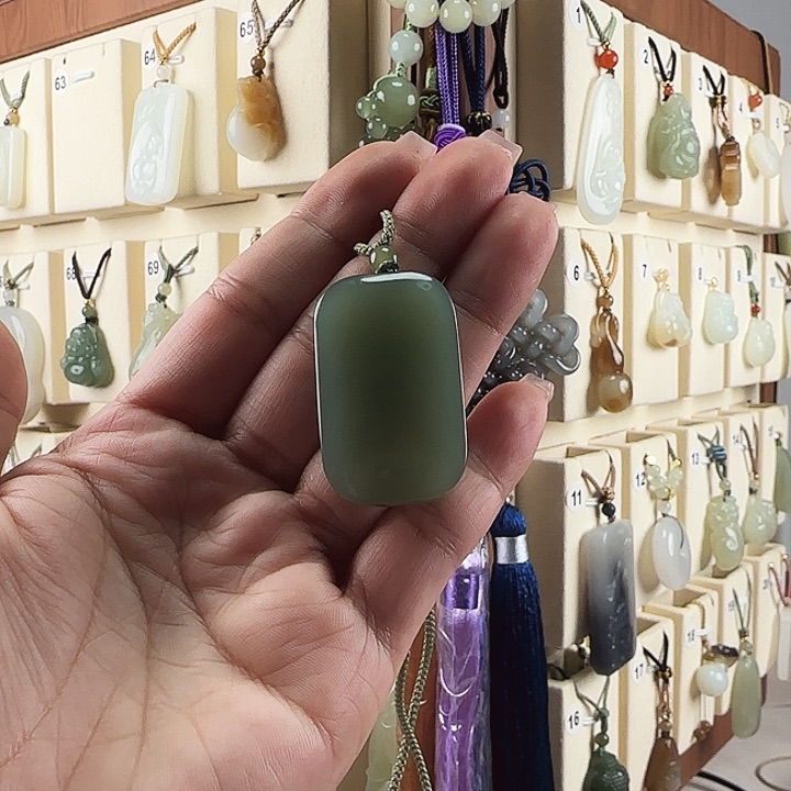 和田玉颈饰未镶嵌杜*