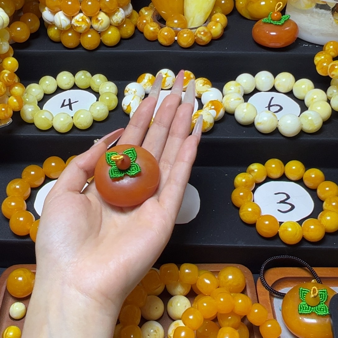 海***6柿子吊坠全品无暇