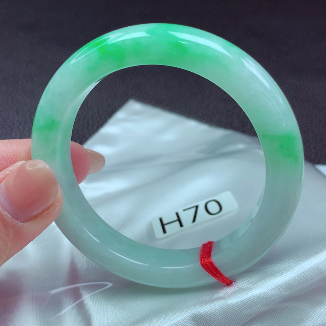 翡翠手镯未镶嵌手镯88