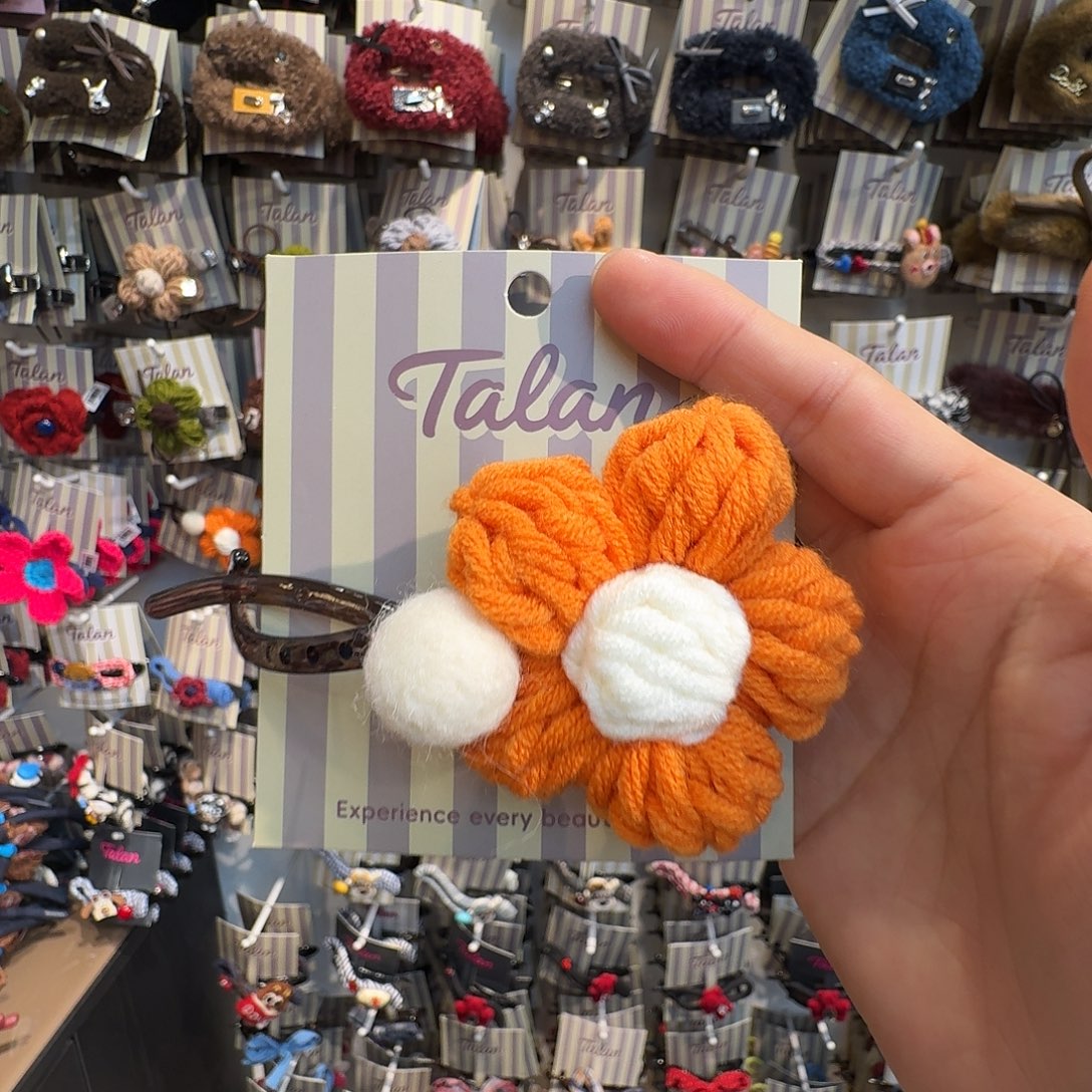 布艺非金属花花扭扭夹