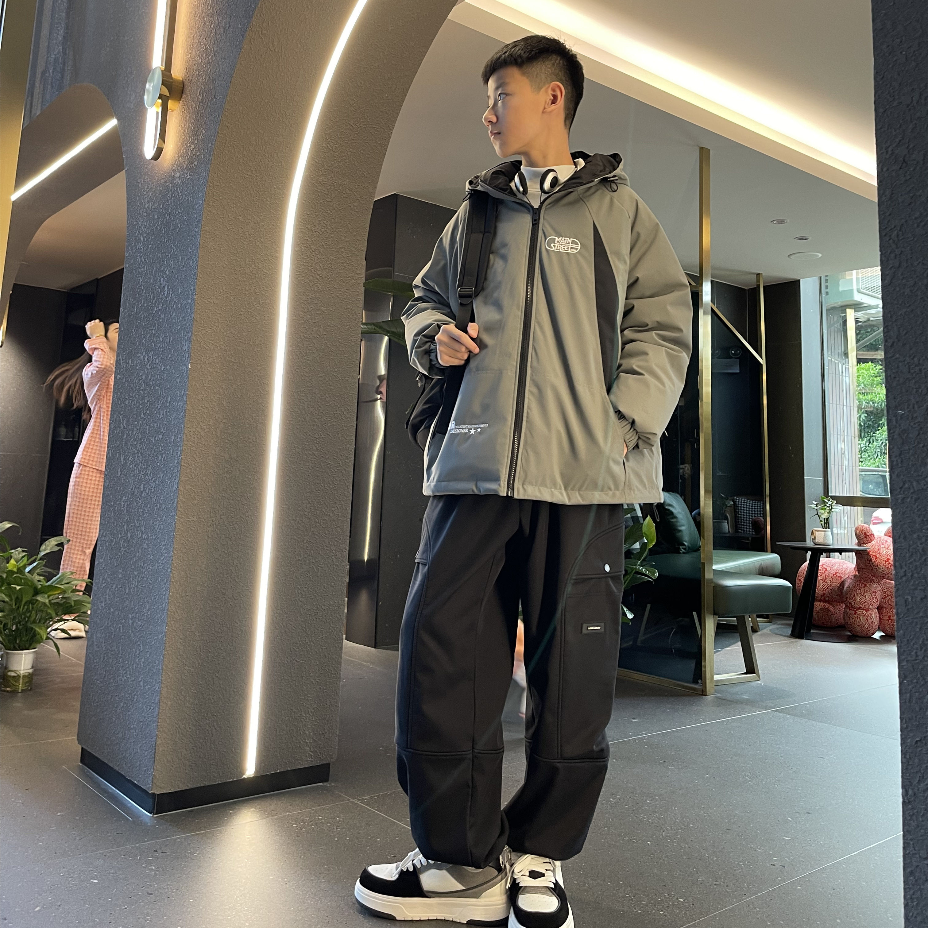 3034【睿】冬季新款撞色拼接加厚宽松连帽羽绒服中大童休闲外套