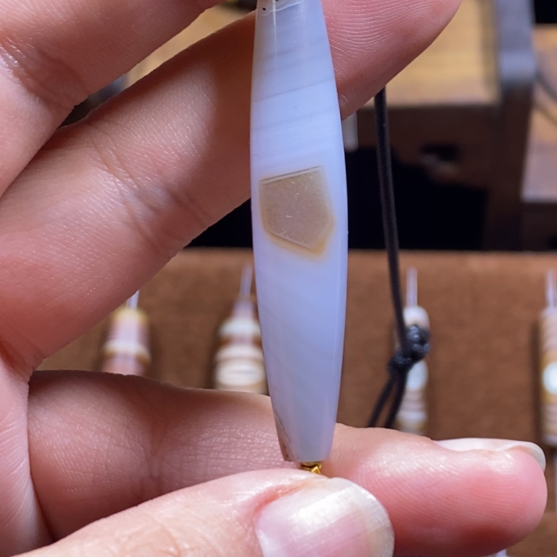 玛瑙/玉髓合金颈饰