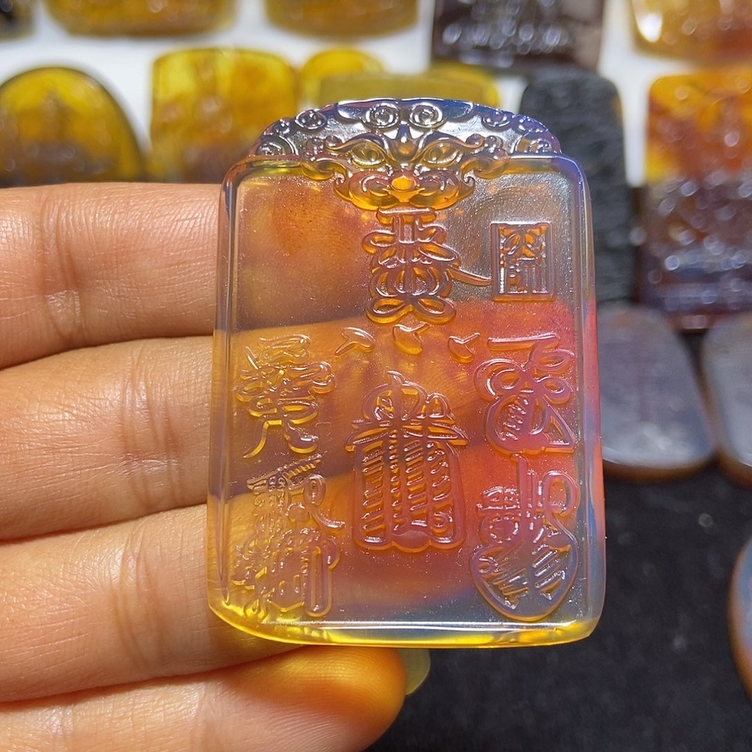 琥珀未镶嵌颈饰缅甸天然琥珀吊坠