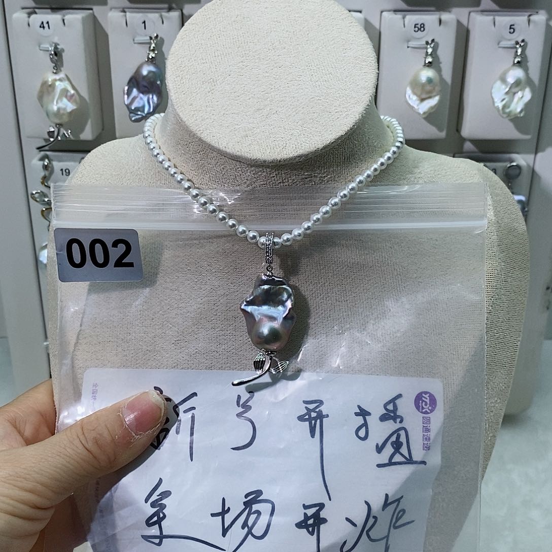 淡水珍珠颈饰合金