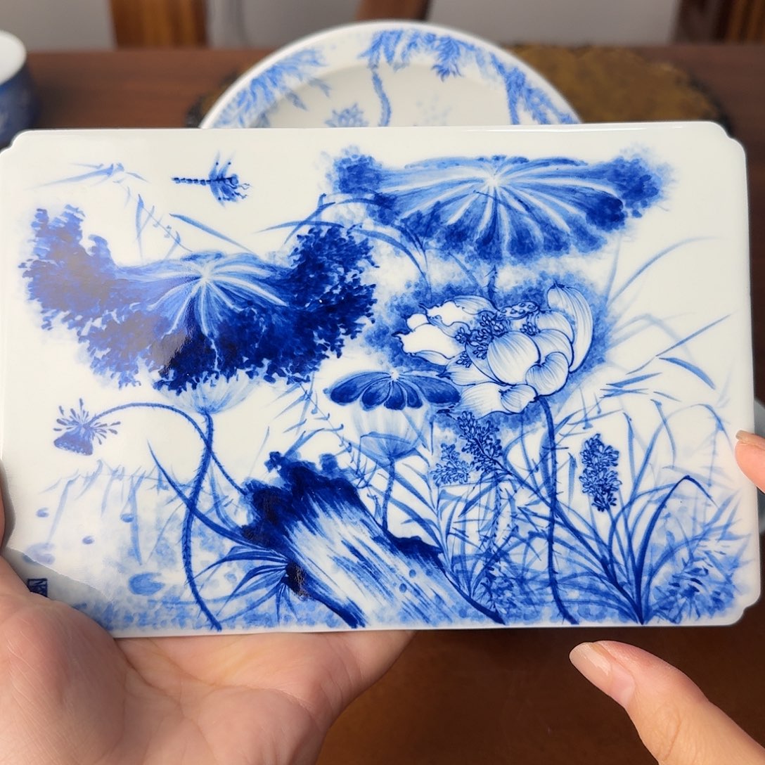 S***玮盉木      荷花壶承。   