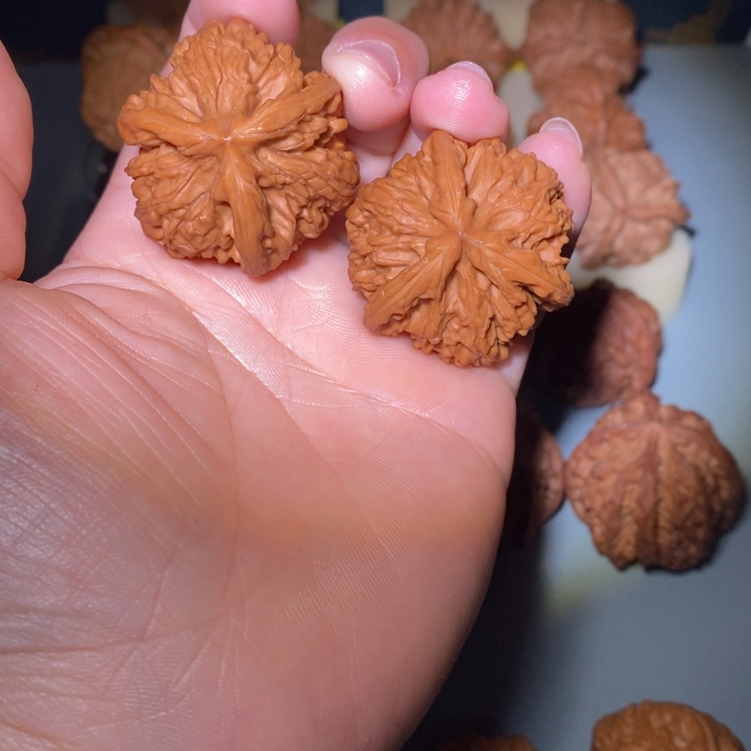 李***头吊坠文玩核桃39三楞