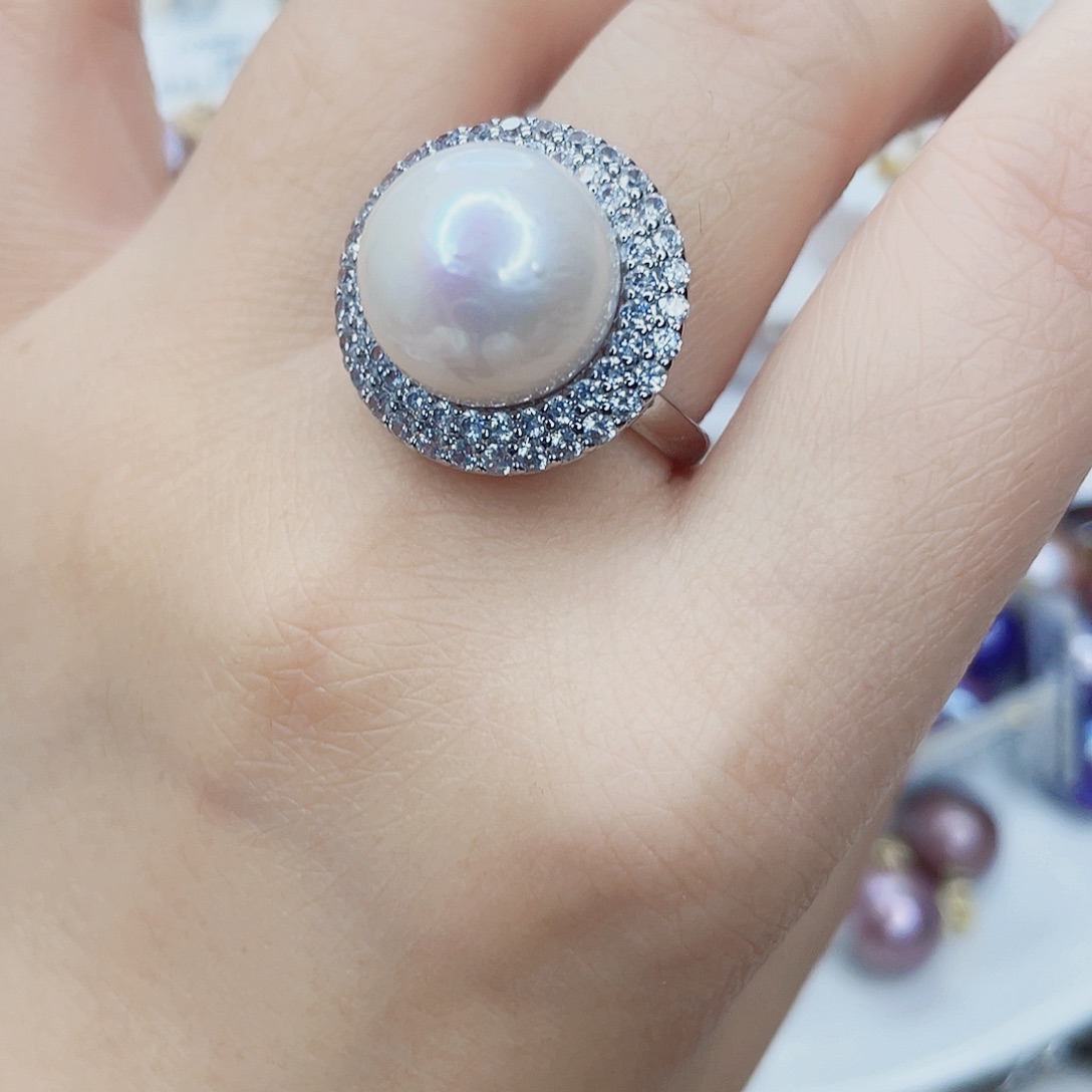 淡水珍珠吊坠(赠链)未镶嵌