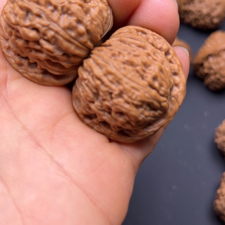 文玩核桃把件搞****！四座楼