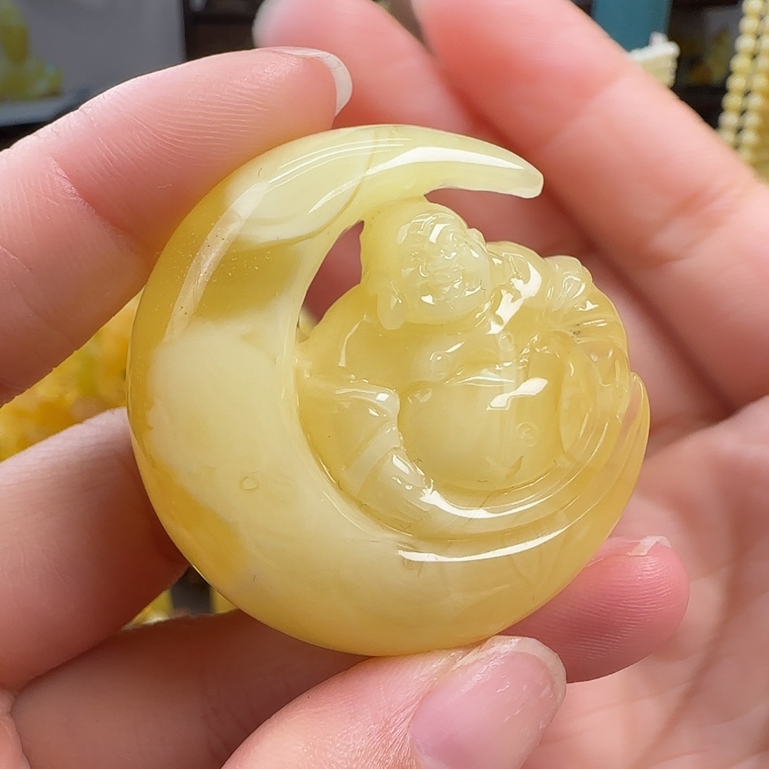 蜜蜡未镶嵌珠宝奇石