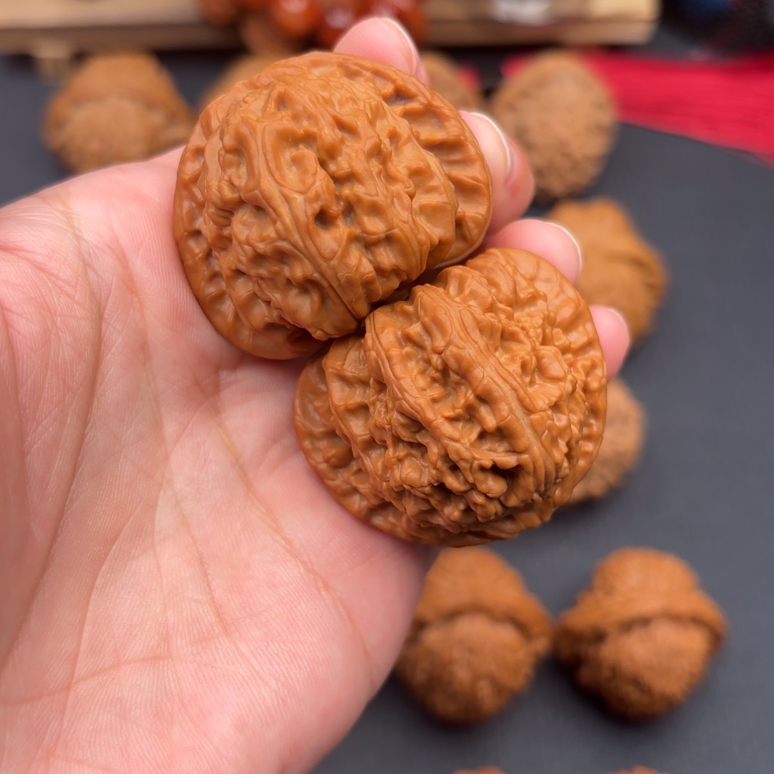 文玩核桃把件三角白43