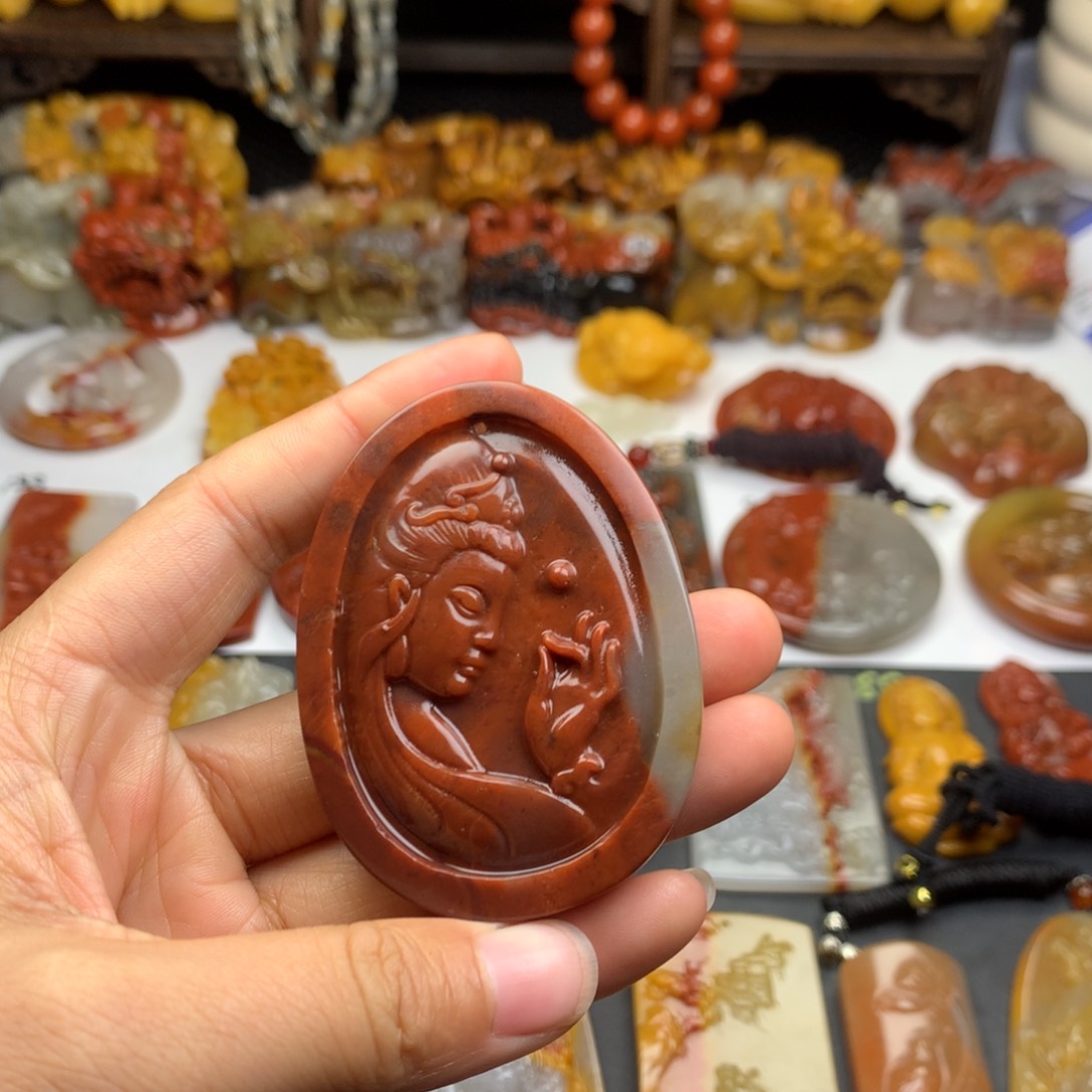 石英质玉（黄龙玉）挂件未镶嵌