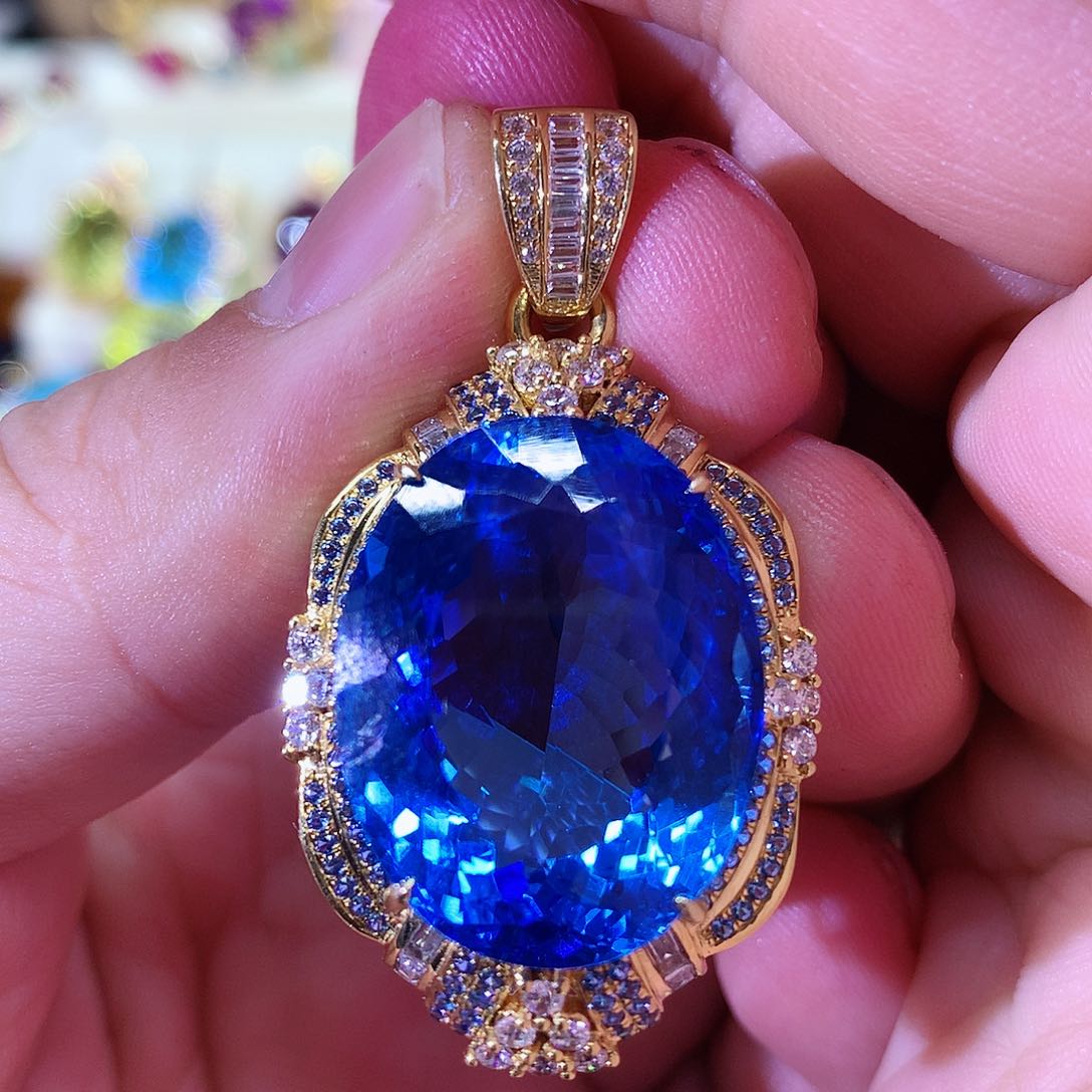 颈饰托帕石9K金镶嵌