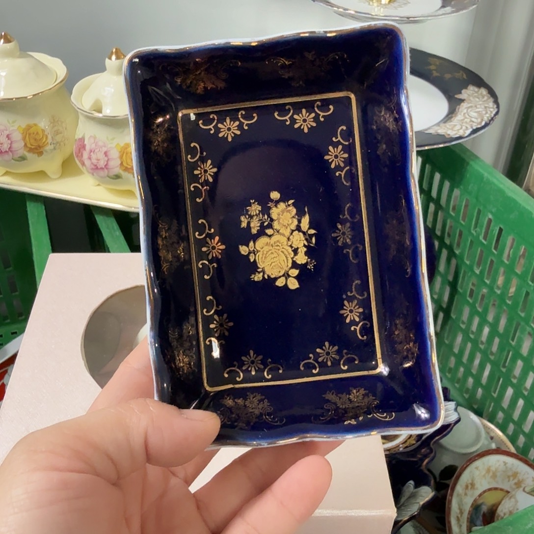 瓷片微瑕…………………………