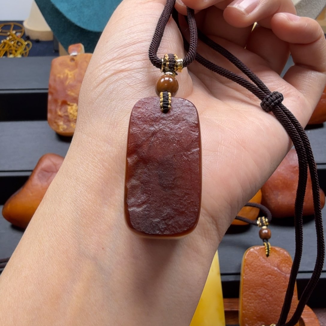 琥珀吊坠(赠链)未镶嵌